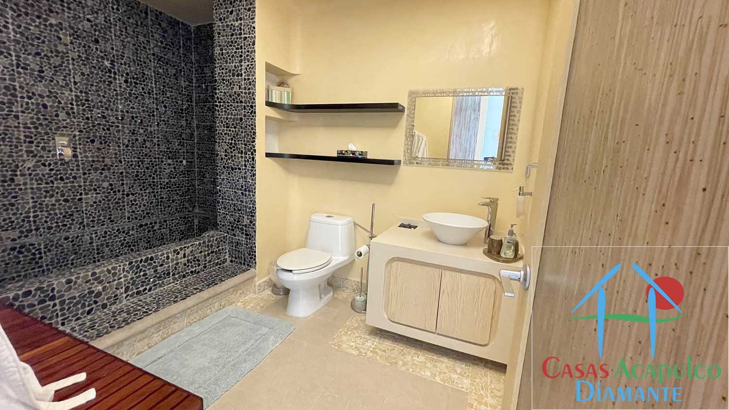 Amarinthos Master PH 2 - Baño de visitas 1